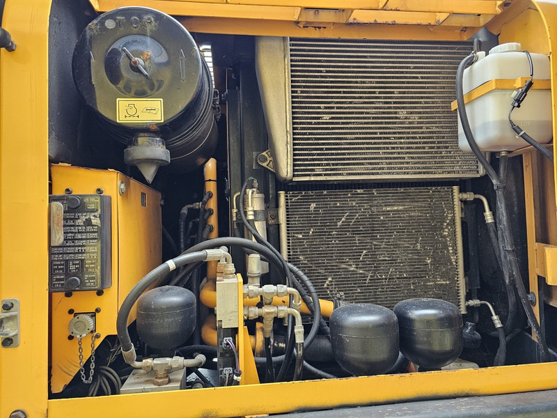 Ratastel ekskavaator Hyundai R140W-7A: pilt 15