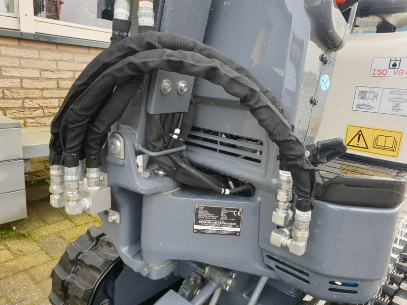 Uus Miniekskavaator Schaeff TC08: pilt 12