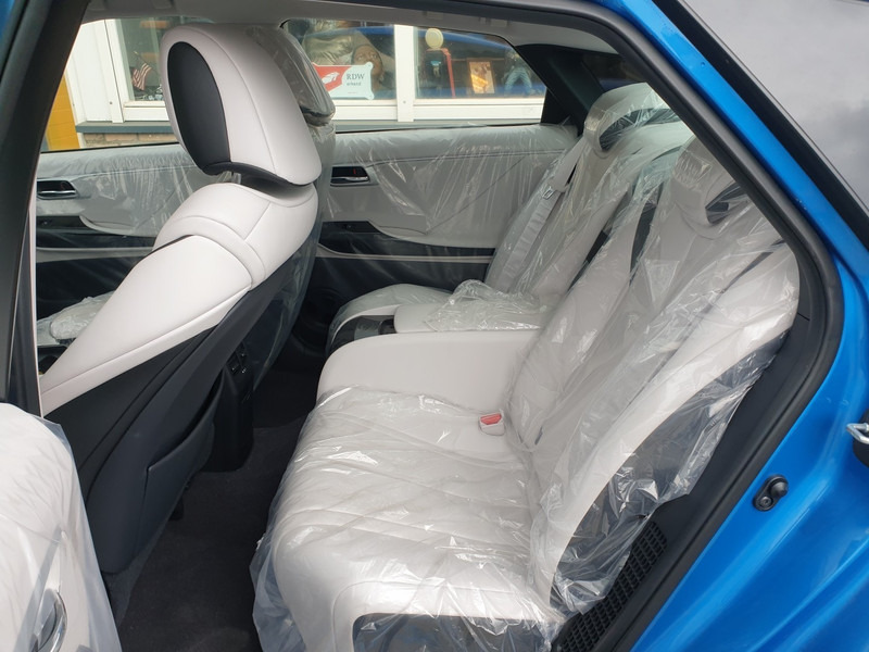 Uus Sedaan Toyota Mirai: pilt 14