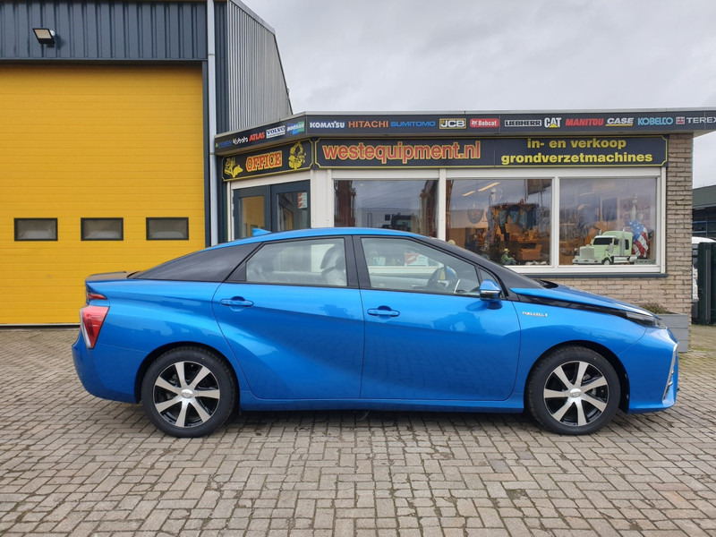 Uus Sedaan Toyota Mirai: pilt 6