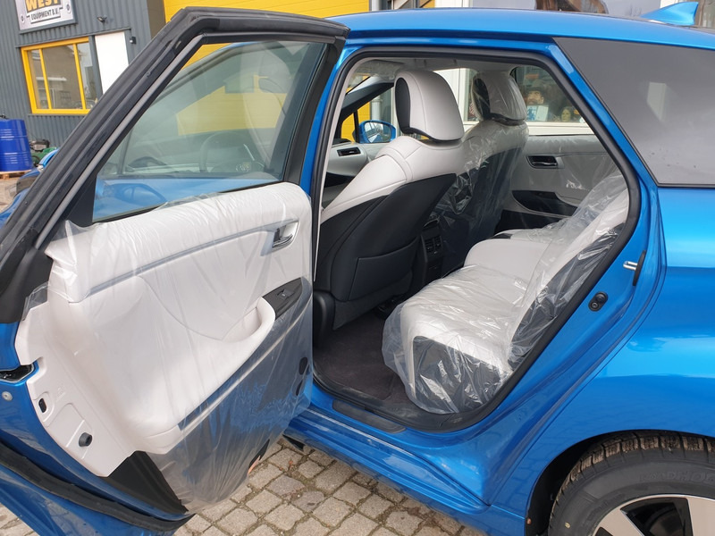 Uus Sedaan Toyota Mirai: pilt 13