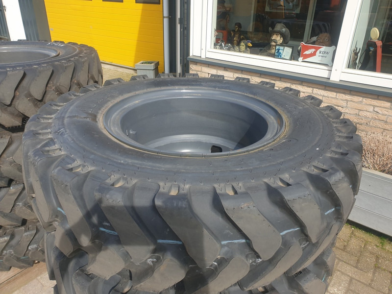 Wielkraanbanden Kumho 10.00-20 - Rehv - Ekskavaator: pilt 4 Wielkraanbanden Kumho 10.00-20 - Rehv - Ekskavaator: pilt 4