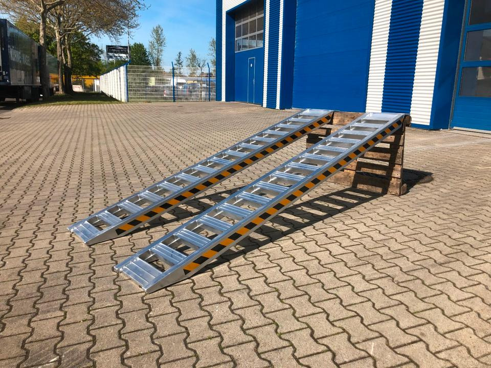 Alurampen Satz 3m 3000KG Minibagger Minilader Quad Auffahrrampe *INKL.19% MWST* - Laadimisramp: pilt 1 Alurampen Satz 3m 3000KG Minibagger Minilader Quad Auffahrrampe *INKL.19% MWST* - Laadimisramp: pilt 1
