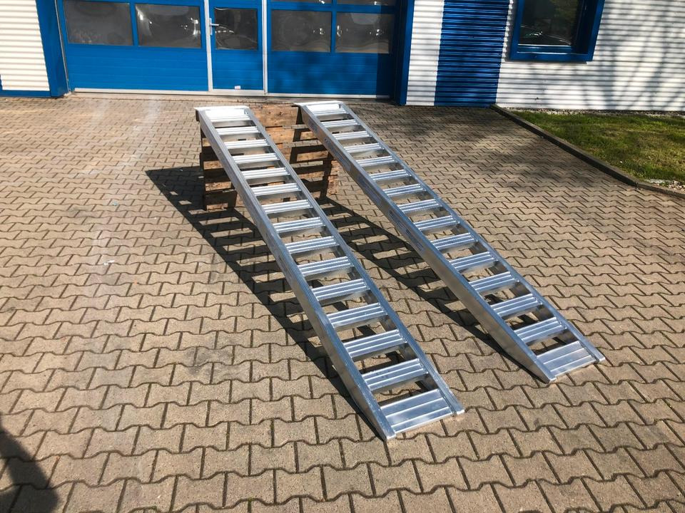 Alurampen Satz 3m 3000KG Minibagger Minilader Quad Auffahrrampe *INKL.19% MWST* - Laadimisramp: pilt 5 Alurampen Satz 3m 3000KG Minibagger Minilader Quad Auffahrrampe *INKL.19% MWST* - Laadimisramp: pilt 5
