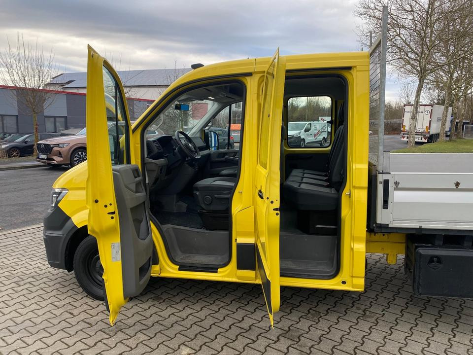 Interior photo 2: Madelauto, Meeskonnaauto MAN TGE 3.140 Doka Pritsche Lang *STANDHZG* AHK*HECKANTRIEB*1.HAND*INKL.19% MWST*SOFORT!*