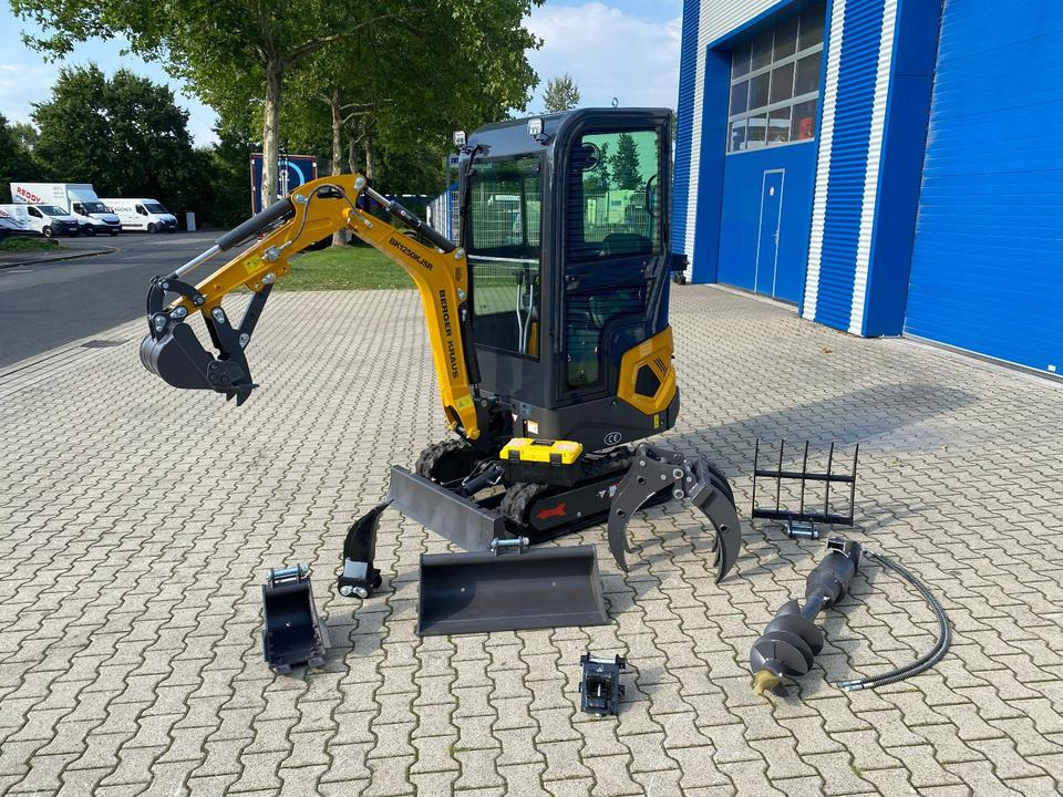 Minibagger BK1250KJSR inkl. kleinem Zubehörpaket *INKL.19% MWST*BERGER KRAUS*KUBOTA* VERSTELLFAHRWERK*SOFORT!* - Miniekskavaator: pilt 1 Minibagger BK1250KJSR inkl. kleinem Zubehörpaket *INKL.19% MWST*BERGER KRAUS*KUBOTA* VERSTELLFAHRWERK*SOFORT!* - Miniekskavaator: pilt 1