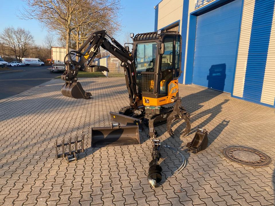 Minibagger BK2000NKSR inkl. Zubehörpaket *INKL.19% MWST*BERGER KRAUS*KUBOTA* KLIMA*SCHWENKARM*VERSTELLFAHRWERK* - Miniekskavaator: pilt 1 Minibagger BK2000NKSR inkl. Zubehörpaket *INKL.19% MWST*BERGER KRAUS*KUBOTA* KLIMA*SCHWENKARM*VERSTELLFAHRWERK* - Miniekskavaator: pilt 1