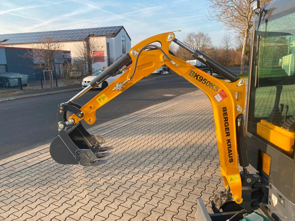 Minibagger BK950KS + Schaufelpaket *INKL.19% MWST*BERGER KRAUS*KABINE*SOFORT!* - Miniekskavaator: pilt 4 Minibagger BK950KS + Schaufelpaket *INKL.19% MWST*BERGER KRAUS*KABINE*SOFORT!* - Miniekskavaator: pilt 4