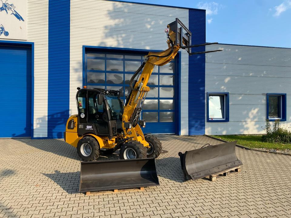 Teleskoplader/Radlader BK810T inkl. Schneeschild *INKL.19% MWST*BERGER KRAUS*KUBOTA*EURO*CE* - Minilaadur: pilt 1 Teleskoplader/Radlader BK810T inkl. Schneeschild *INKL.19% MWST*BERGER KRAUS*KUBOTA*EURO*CE* - Minilaadur: pilt 1