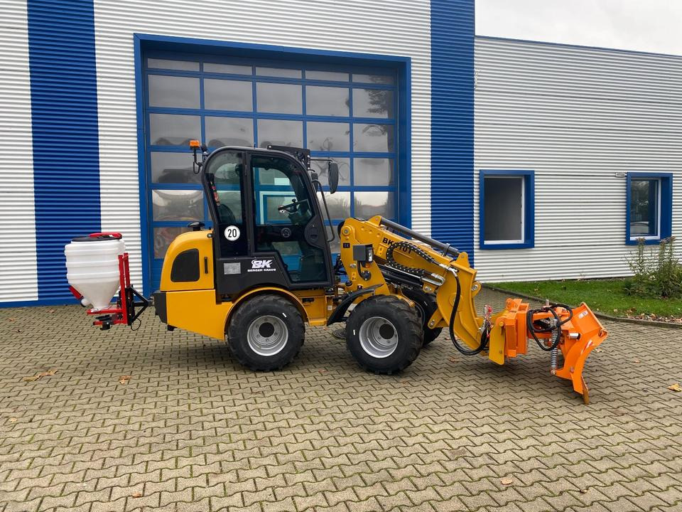 Teleskoplader/Radlader BK810T inkl. Winter-Komplettpaket *INKL.19% MWST*BERGER KRAUS*KUBOTA*EURO*CE* - Minilaadur: pilt 3 Teleskoplader/Radlader BK810T inkl. Winter-Komplettpaket *INKL.19% MWST*BERGER KRAUS*KUBOTA*EURO*CE* - Minilaadur: pilt 3