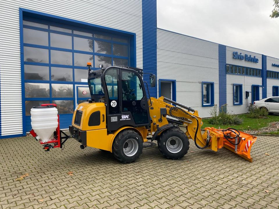 Teleskoplader/Radlader BK810T inkl. Winter-Komplettpaket *INKL.19% MWST*BERGER KRAUS*KUBOTA*EURO*CE* - Minilaadur: pilt 2 Teleskoplader/Radlader BK810T inkl. Winter-Komplettpaket *INKL.19% MWST*BERGER KRAUS*KUBOTA*EURO*CE* - Minilaadur: pilt 2