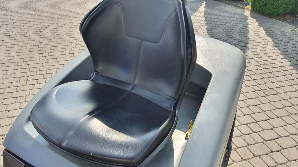 Tööstuslik kuivpühkimismasin KÄRCHER KM 100/100 R Bp: pilt 11