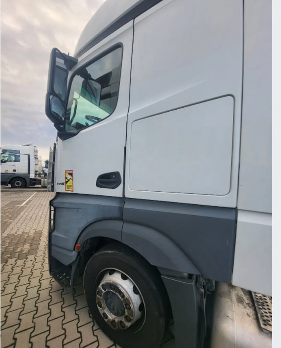 Mercedes-Benz ACTROS 1845 mega  WDF - Sadulveok: pilt 3 Mercedes-Benz ACTROS 1845 mega  WDF - Sadulveok: pilt 3