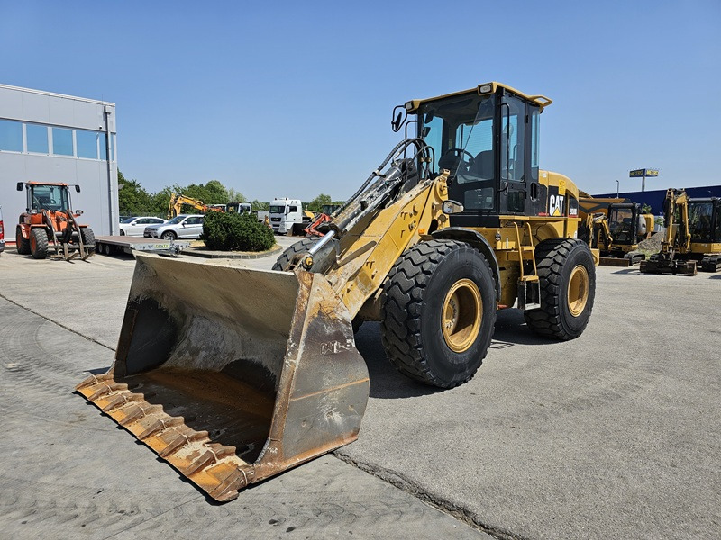 CATERPILLAR 930G - Rataslaadur: pilt 1 CATERPILLAR 930G - Rataslaadur: pilt 1