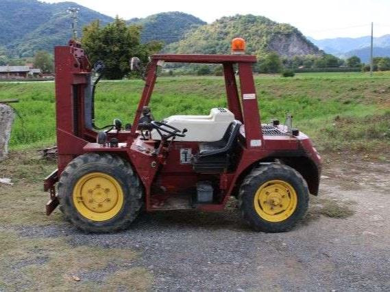 Manitou MC20P - Ebatasasel maastikul kohanduv kahveltõstuk: pilt 1 Manitou MC20P - Ebatasasel maastikul kohanduv kahveltõstuk: pilt 1
