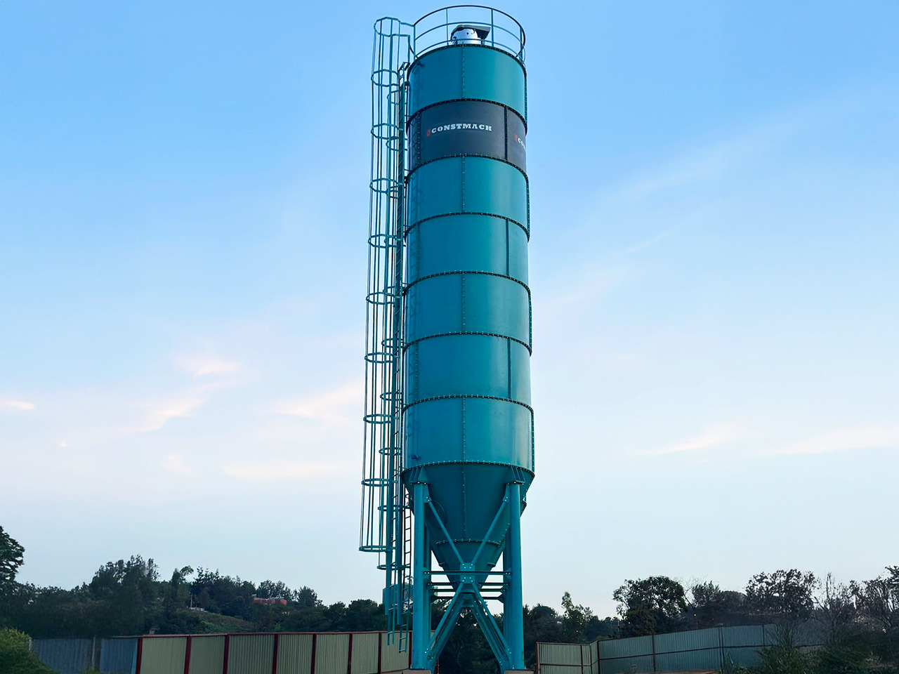 Constmach 100 Ton Capacity Cement Silo - Tsemendisilo: pilt 1 Constmach 100 Ton Capacity Cement Silo - Tsemendisilo: pilt 1