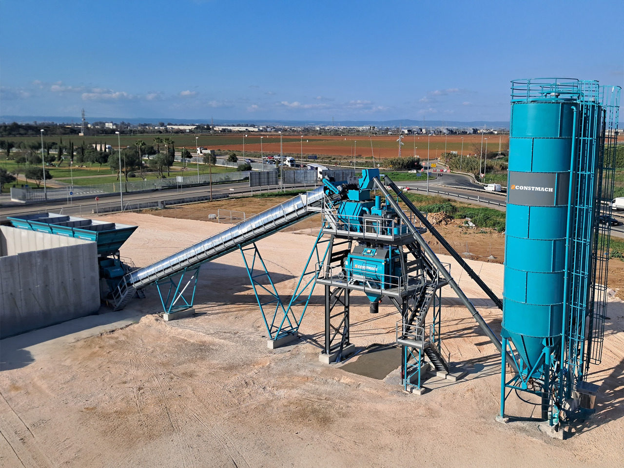 Constmach Centrale à Béton Stationnaire d'une Capacité de 120 m³/h - Betoonitehas: pilt 1 Constmach Centrale à Béton Stationnaire d'une Capacité de 120 m³/h - Betoonitehas: pilt 1