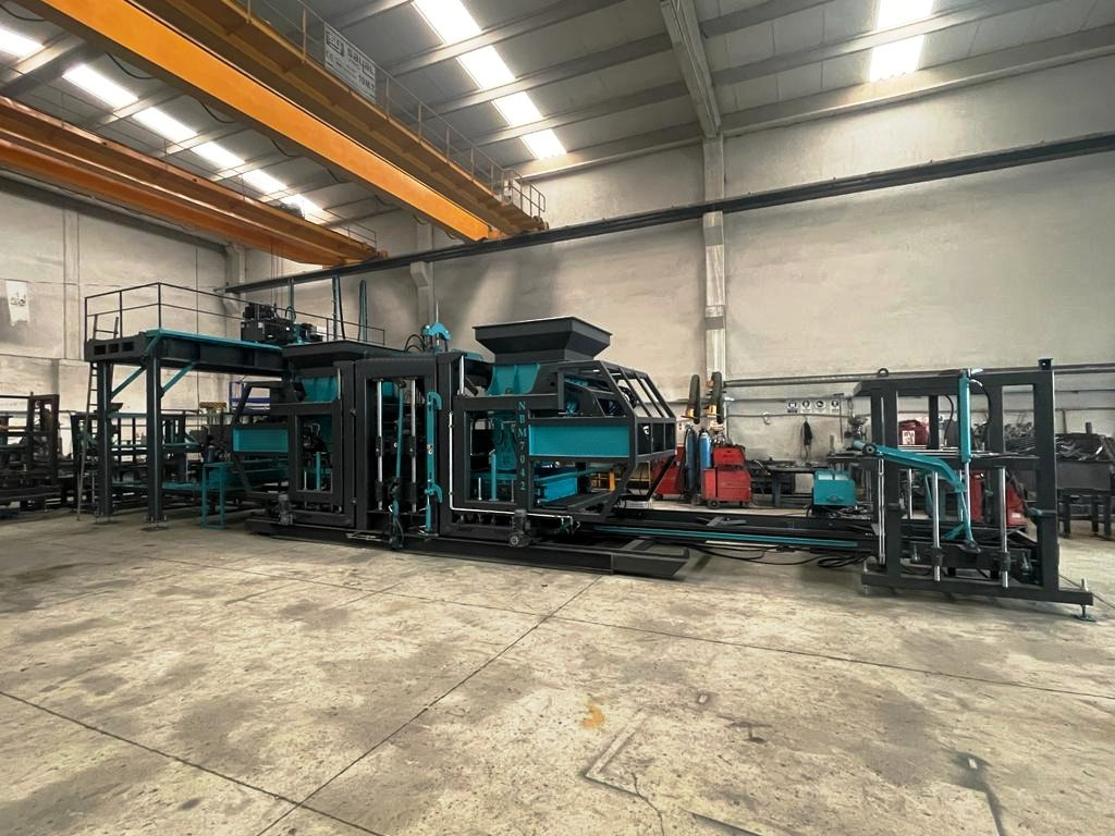 Constmach Machine de Fabrication de Blocs de Béton BS-20 Garantie de 2 ans - Vibropress: pilt 2 Constmach Machine de Fabrication de Blocs de Béton BS-20 Garantie de 2 ans - Vibropress: pilt 2