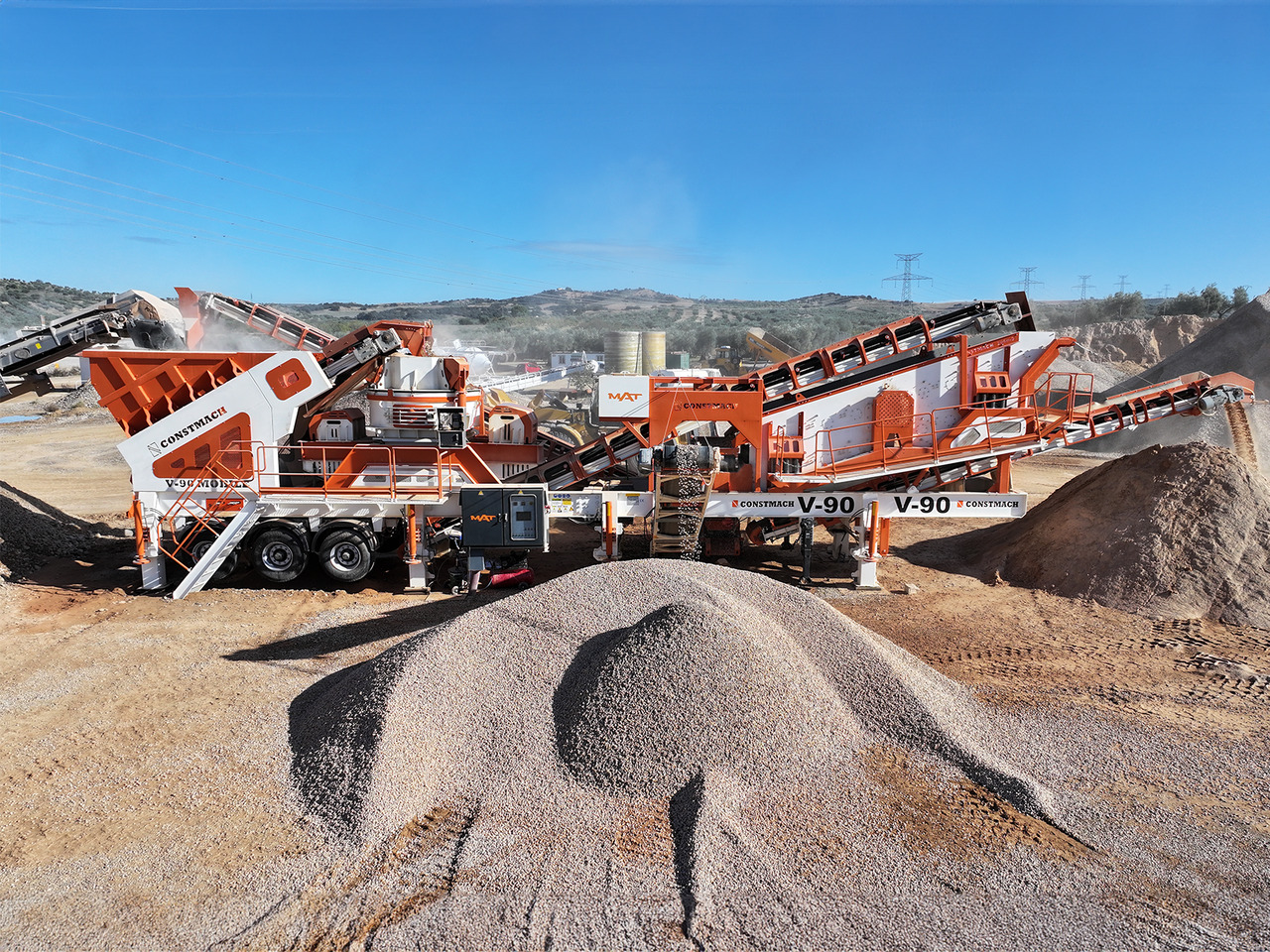 Constmach Mobiler Prallbrecher mit vertikaler Welle und einer Kapazität von 250 t/h - Mobiilne purusti: pilt 1 Constmach Mobiler Prallbrecher mit vertikaler Welle und einer Kapazität von 250 t/h - Mobiilne purusti: pilt 1
