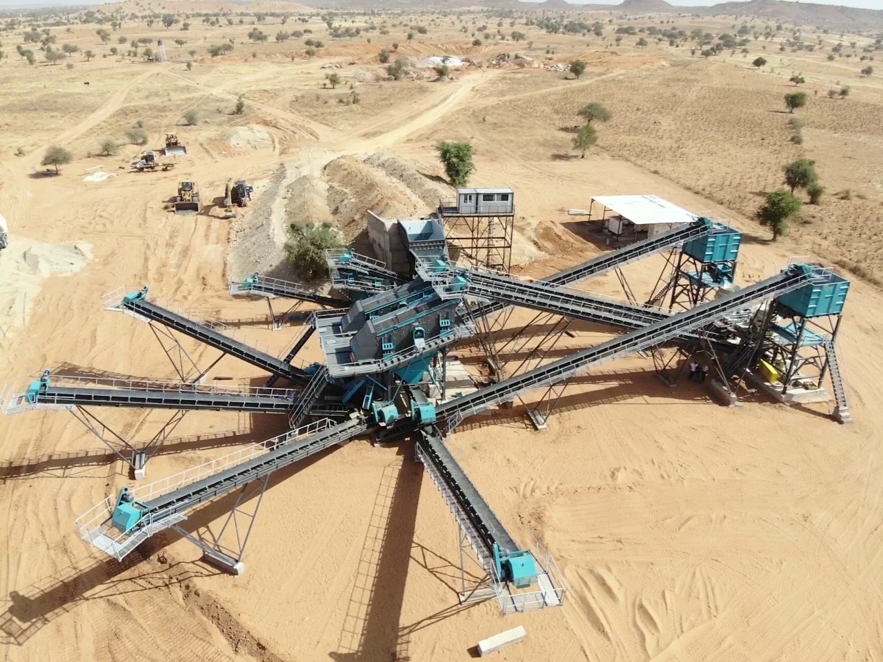 Constmach Stationary Basalt Stone Crushing Plant 250-300 Tph - Purusti: pilt 3 Constmach Stationary Basalt Stone Crushing Plant 250-300 Tph - Purusti: pilt 3