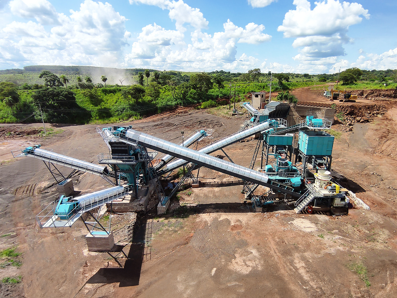 Constmach Stationary Stone Crushing and Screening Plant 50 to 1,000 TPH - Purusti: pilt 4 Constmach Stationary Stone Crushing and Screening Plant 50 to 1,000 TPH - Purusti: pilt 4