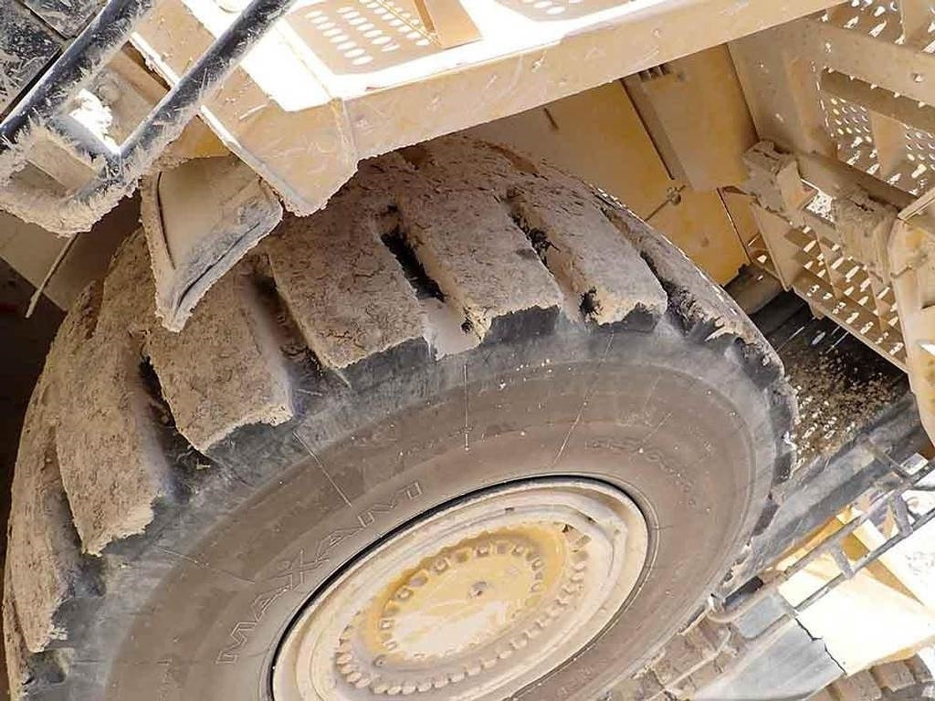 Rataslaadur Komatsu WA600-8EO: pilt 27