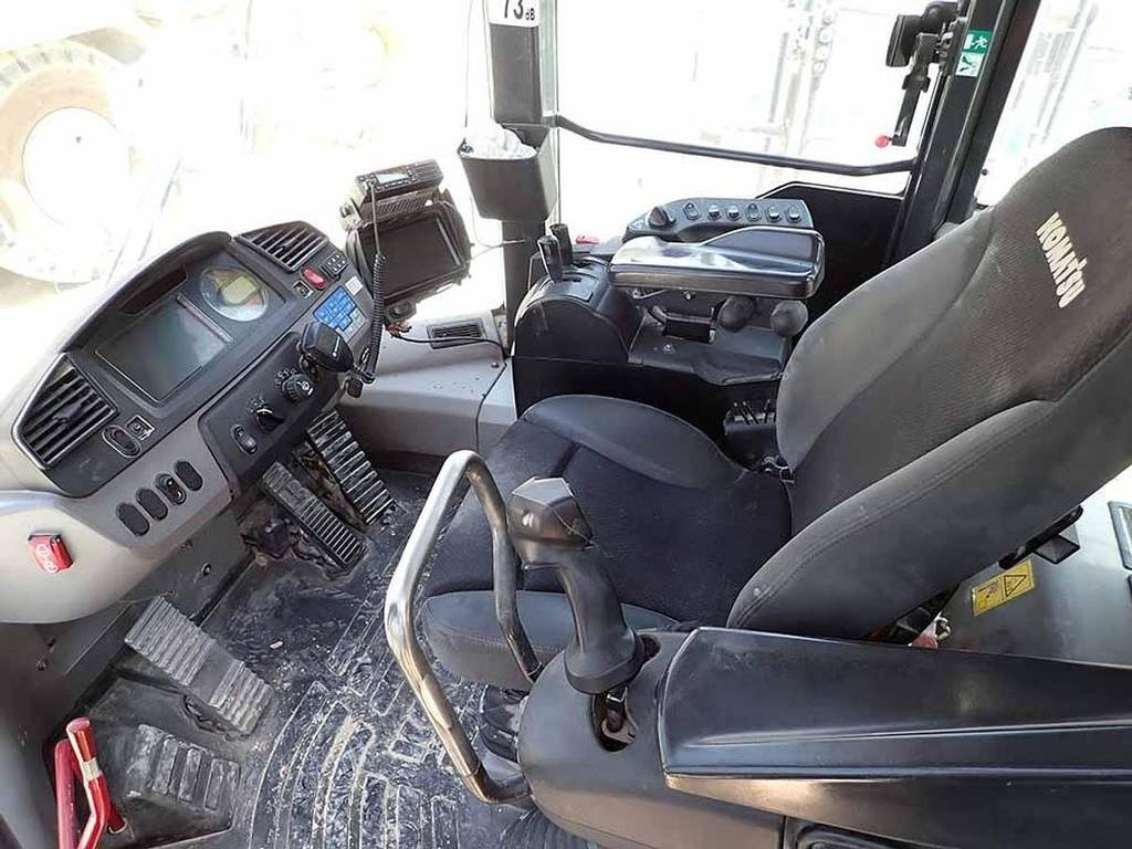 Rataslaadur Komatsu WA600-8EO: pilt 9