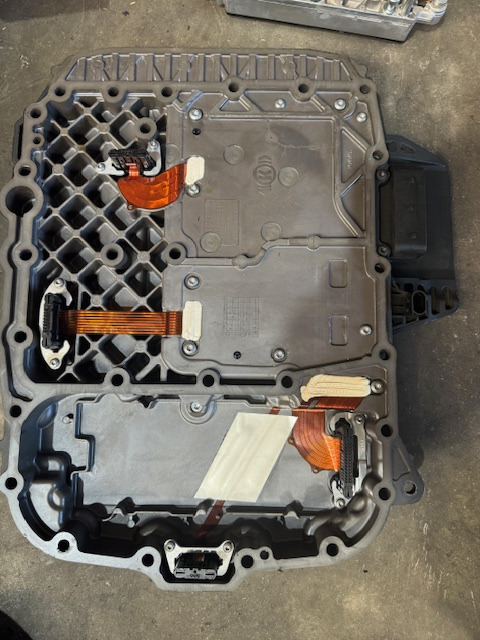 ZF Getriebesteller Oberteil TRAXON Deckel 0501331678 - Käigukast ja varuosad - Veoauto: pilt 1 ZF Getriebesteller Oberteil TRAXON Deckel 0501331678 - Käigukast ja varuosad - Veoauto: pilt 1