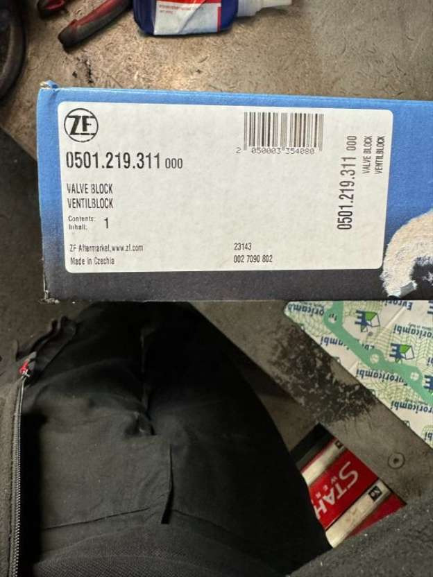 ZF Ventilblock fr 16S Getriebe MAN Iveco - Klapp - Veoauto: pilt 5 ZF Ventilblock fr 16S Getriebe MAN Iveco - Klapp - Veoauto: pilt 5