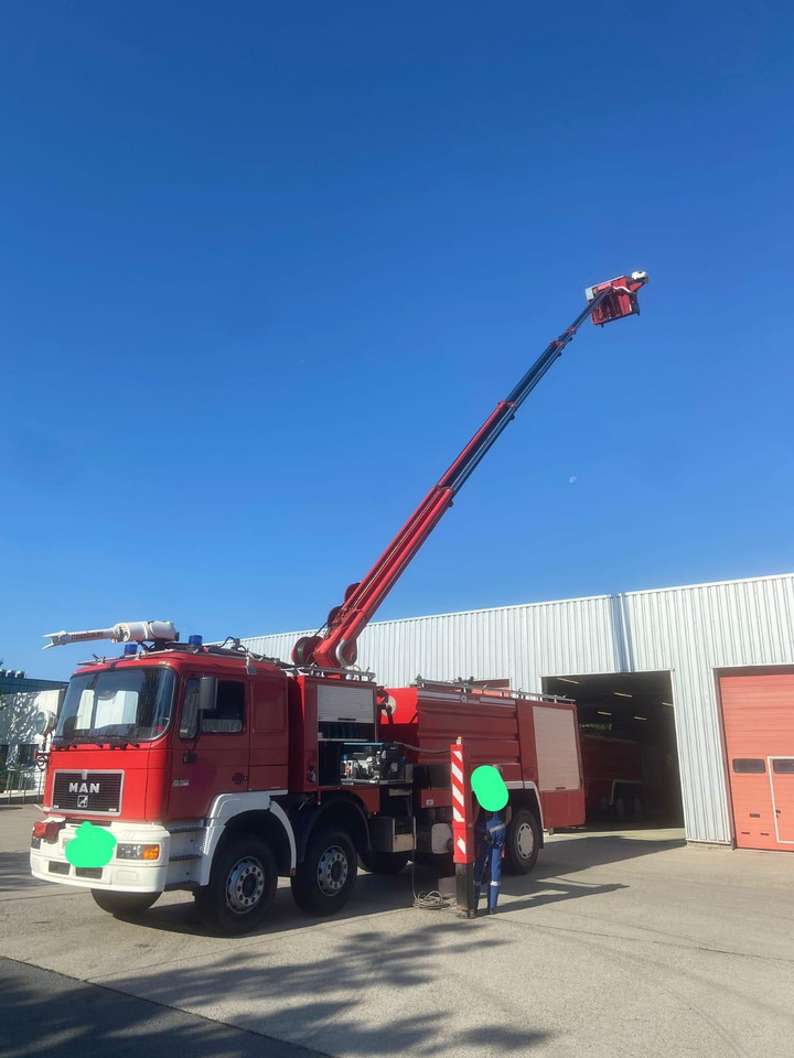 MAN 35.403 - Tuletõrjeauto: pilt 3 MAN 35.403 - Tuletõrjeauto: pilt 3