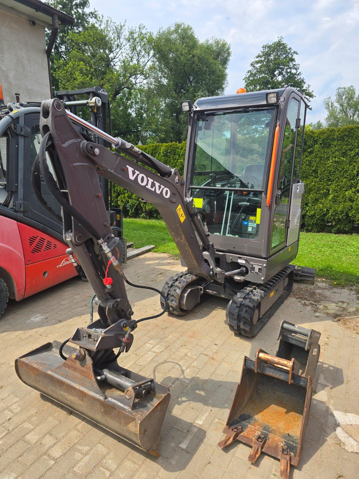 VOLVO EC 18 E - Miniekskavaator: pilt 1 VOLVO EC 18 E - Miniekskavaator: pilt 1