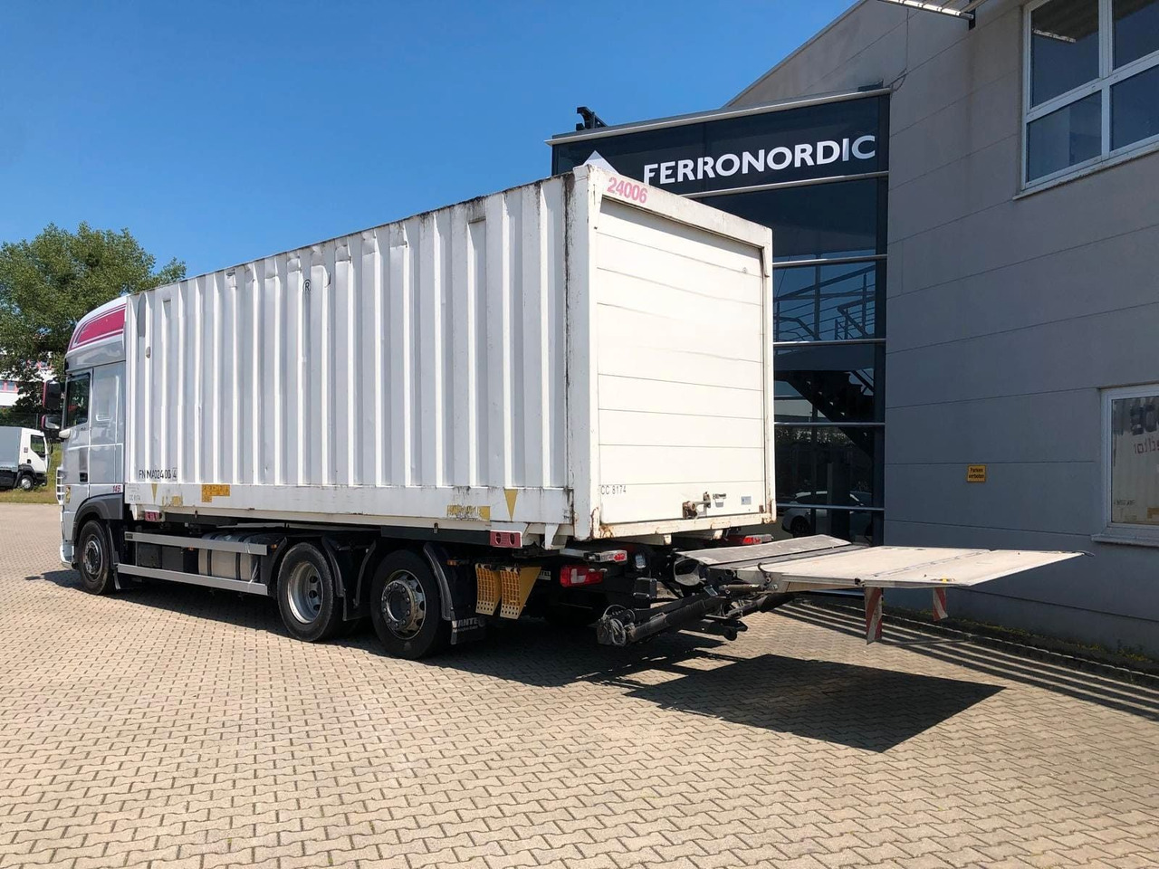 DAF XF450 SSC Lenk/Lift*LBW*AHK*Standklima - Kasti veoauto: pilt 4 DAF XF450 SSC Lenk/Lift*LBW*AHK*Standklima - Kasti veoauto: pilt 4