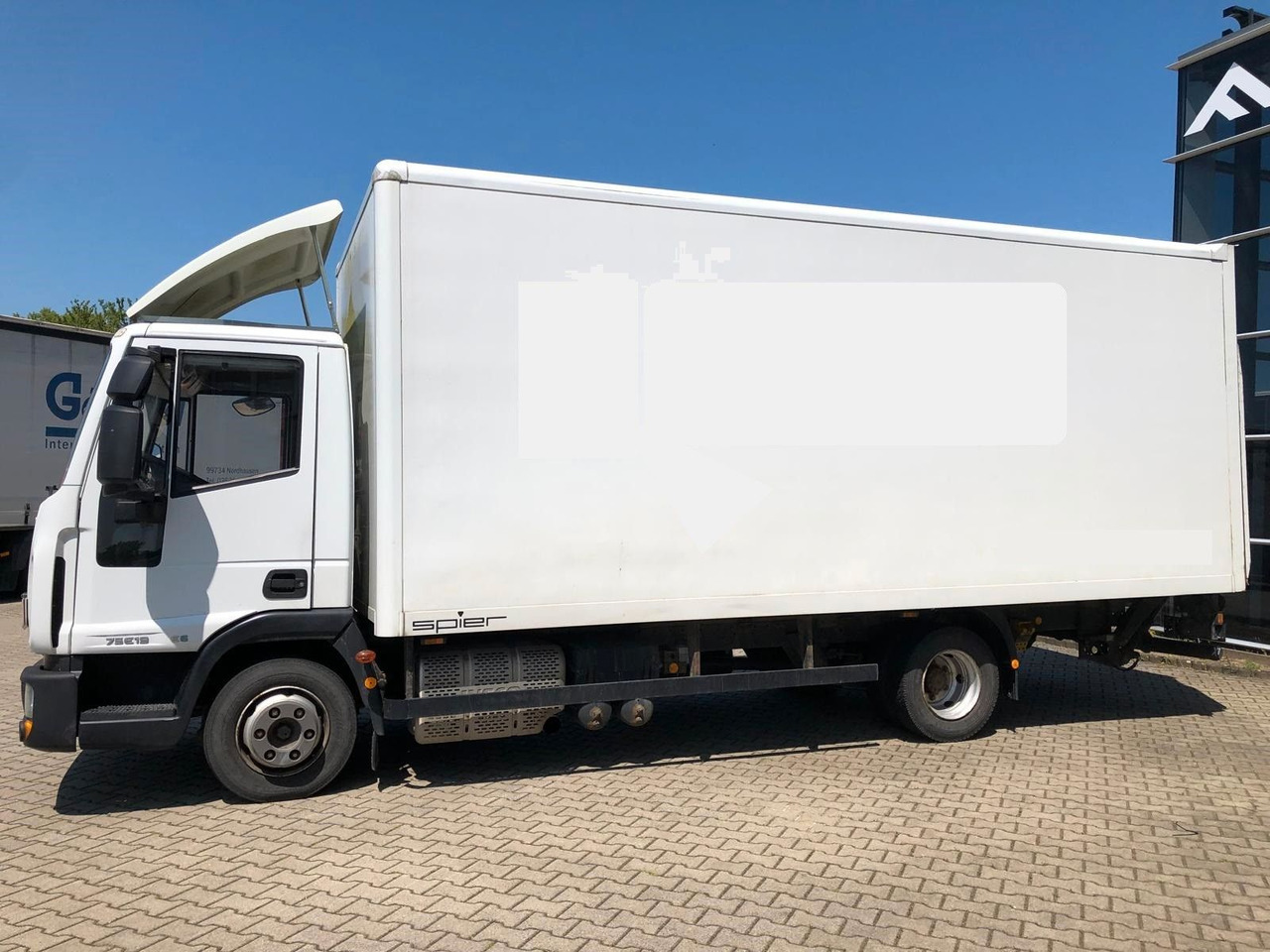 Iveco 75 E 190 Koffer*LBW*Schalter*Blatt/Luft*Klima - Tarbesõiduk furgoon: pilt 5 Iveco 75 E 190 Koffer*LBW*Schalter*Blatt/Luft*Klima - Tarbesõiduk furgoon: pilt 5