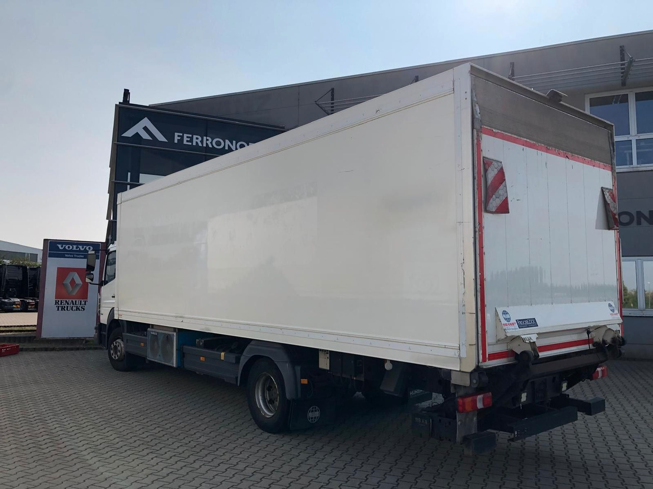 Mercedes-Benz Atego 1530 Frigoblock*3 Verdampfer+Trennwände - Külmutiga veoauto: pilt 4 Mercedes-Benz Atego 1530 Frigoblock*3 Verdampfer+Trennwände - Külmutiga veoauto: pilt 4