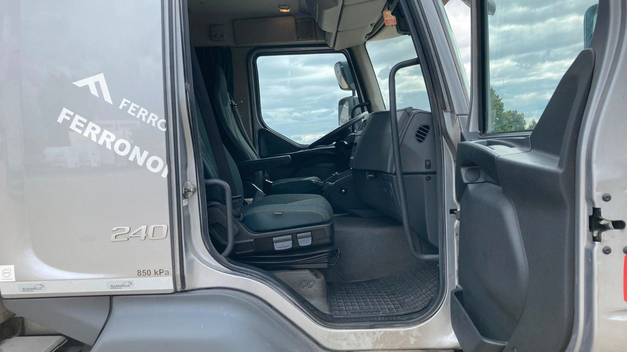 Volvo FL 12.240 Ladebordwand*Klima - Kasti veoauto: pilt 5 Volvo FL 12.240 Ladebordwand*Klima - Kasti veoauto: pilt 5