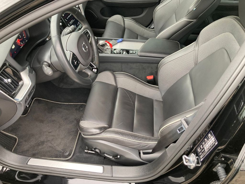 Volvo S60 T5 Lim. R-Design Volvo S60 T5 Lim. R-Design - Sedaan: pilt 4 Volvo S60 T5 Lim. R-Design Volvo S60 T5 Lim. R-Design - Sedaan: pilt 4