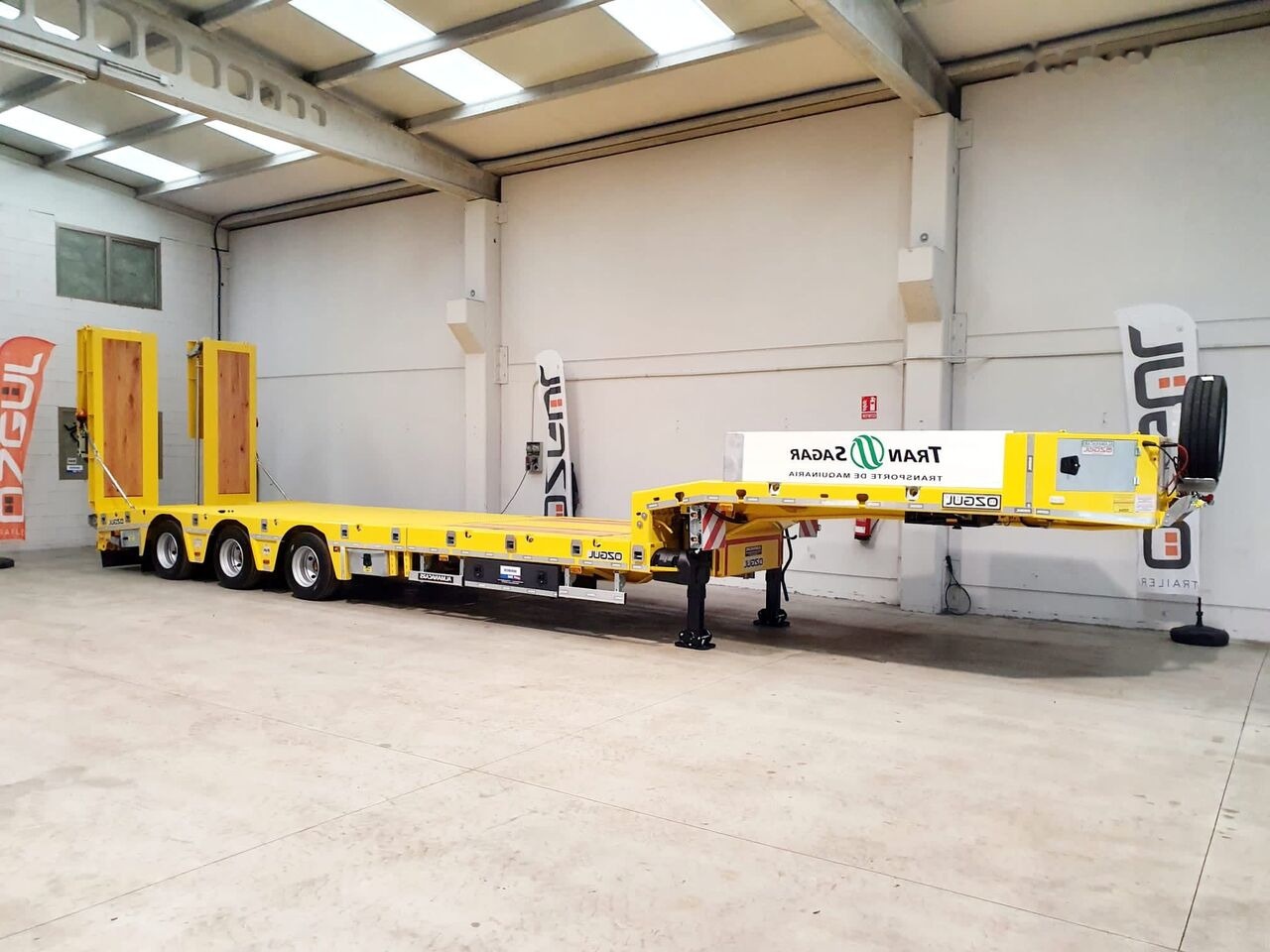 Özgül 3 AXE LOWBED SEMI TRAILER - Madal platvormpoolhaagis: pilt 4 Özgül 3 AXE LOWBED SEMI TRAILER - Madal platvormpoolhaagis: pilt 4