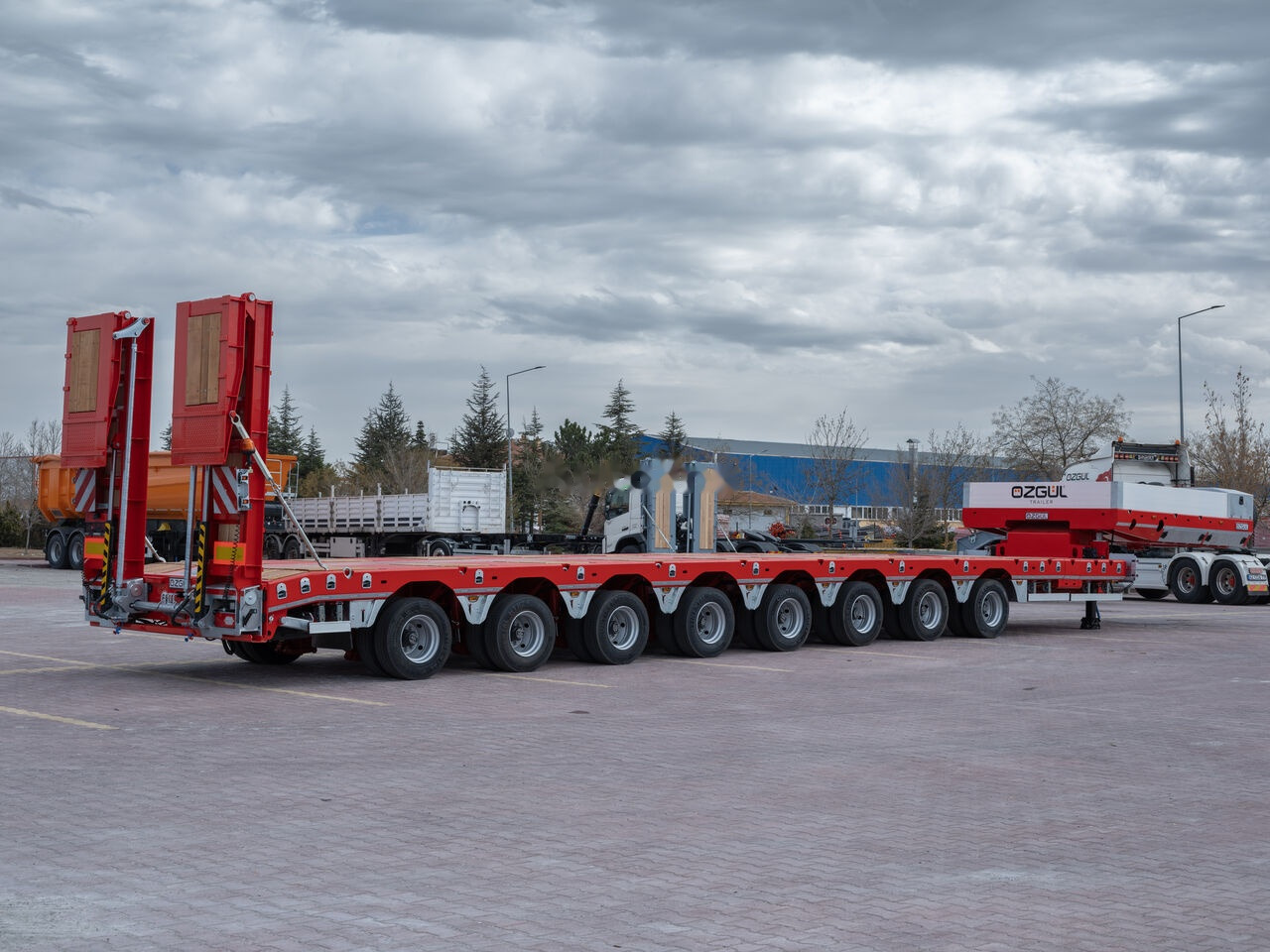 Özgül 8 AXLE LOWBED SEMI TRAILER - Madal platvormpoolhaagis: pilt 1 Özgül 8 AXLE LOWBED SEMI TRAILER - Madal platvormpoolhaagis: pilt 1