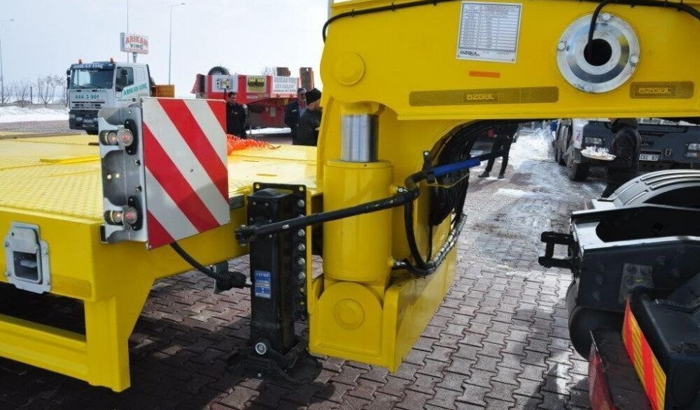 Özgül 8 AXLE LOWBED SEMI TRAILER - Madal platvormpoolhaagis: pilt 3 Özgül 8 AXLE LOWBED SEMI TRAILER - Madal platvormpoolhaagis: pilt 3