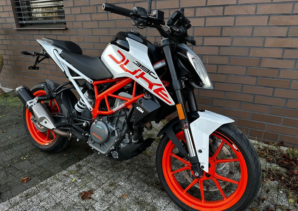 Mootorratas KTM Duke: pilt 1