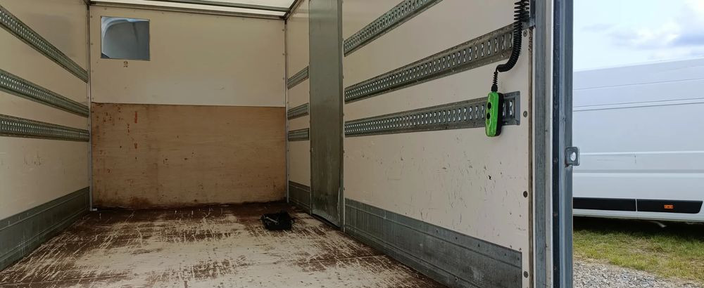 Kasti veoauto Iveco Daily 70C18: pilt 12