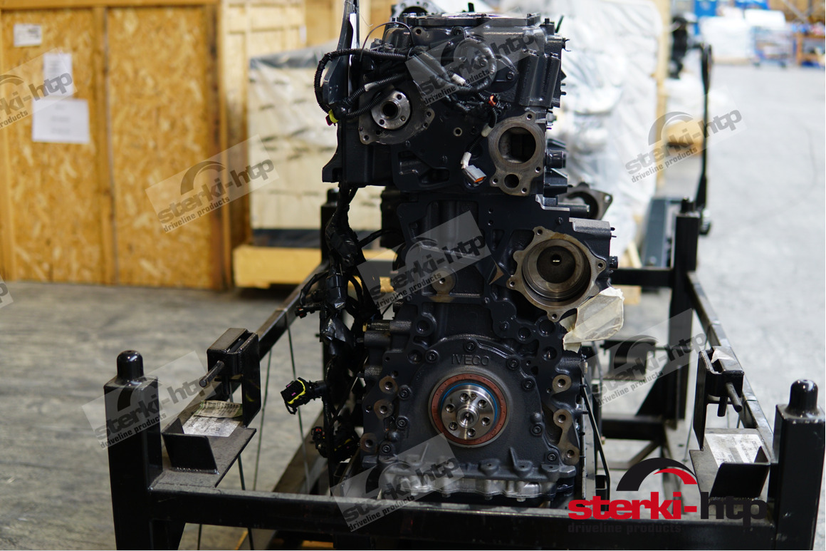 NEW HOLLAND F2CFE613C FPT NEW LONG BLOCK CNH Magnum 340 New Holland T8.360 - Mootor - Muu seadmestik: pilt 3 NEW HOLLAND F2CFE613C FPT NEW LONG BLOCK CNH Magnum 340 New Holland T8.360 - Mootor - Muu seadmestik: pilt 3