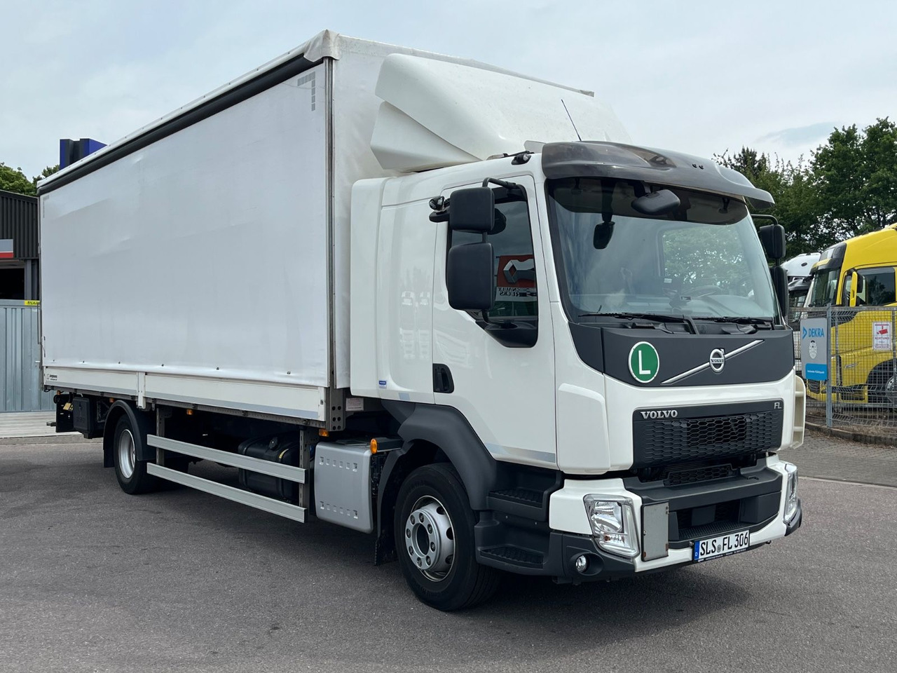 Volvo FL 14.245 Junghanns Schiebeplane LBW - Tent veoauto: pilt 3 Volvo FL 14.245 Junghanns Schiebeplane LBW - Tent veoauto: pilt 3