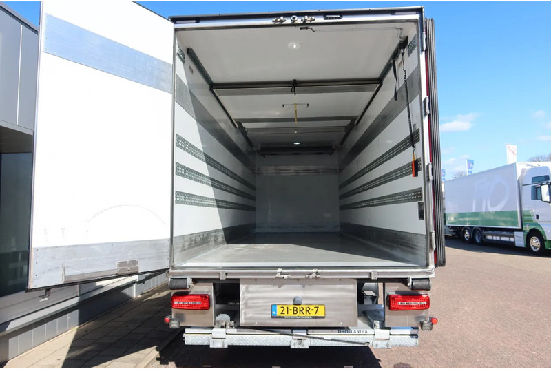 DAF CF 300 Koel/Vries Carrier iceland + Dhollandia 2500KG klep trenn wand - Külmutiga veoauto: pilt 3 DAF CF 300 Koel/Vries Carrier iceland + Dhollandia 2500KG klep trenn wand - Külmutiga veoauto: pilt 3