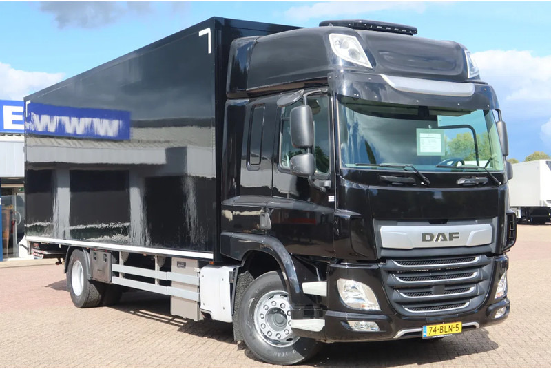 DAF CF 410 DAF CF 410 Black Edition - Kasti veoauto: pilt 2 DAF CF 410 DAF CF 410 Black Edition - Kasti veoauto: pilt 2