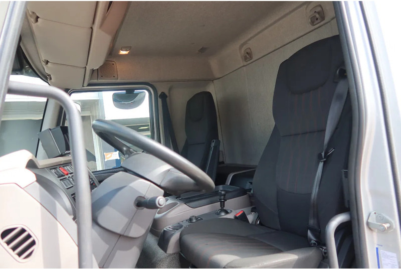 DAF LF 210 FA Zilver metallic bak + klep Dhollandia 1500 kg + rol stops, Comfort cabine. - Kasti veoauto: pilt 5 DAF LF 210 FA Zilver metallic bak + klep Dhollandia 1500 kg + rol stops, Comfort cabine. - Kasti veoauto: pilt 5