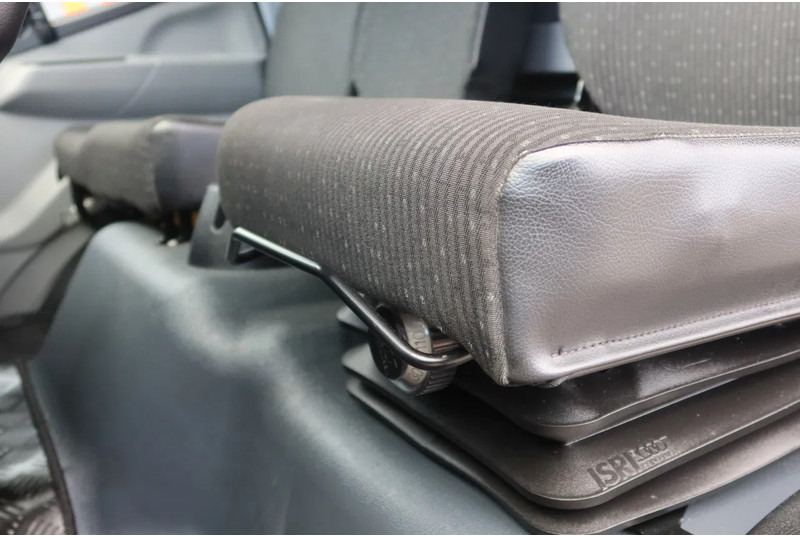 FUSO Canter Mistubishi Canter 7C18 - Kasti veoauto: pilt 5 FUSO Canter Mistubishi Canter 7C18 - Kasti veoauto: pilt 5