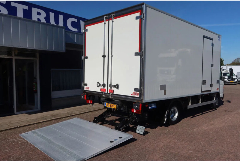 FUSO Canter Thermoking T 600R Koel/Vries + Laadklep - Külmutiga veoauto: pilt 4 FUSO Canter Thermoking T 600R Koel/Vries + Laadklep - Külmutiga veoauto: pilt 4
