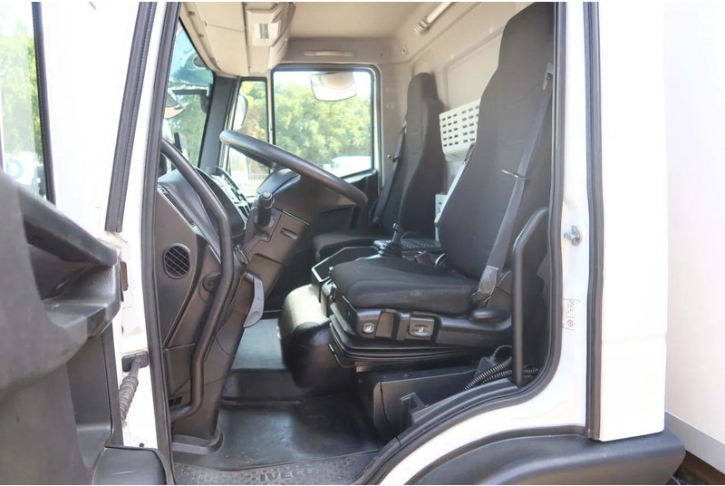 Iveco EuroCargo 120 El 210L Carrier Supra 850 MT Koel/Vries+Klep Bitemp met verplaatsbare wand - Külmutiga veoauto: pilt 5 Iveco EuroCargo 120 El 210L Carrier Supra 850 MT Koel/Vries+Klep Bitemp met verplaatsbare wand - Külmutiga veoauto: pilt 5