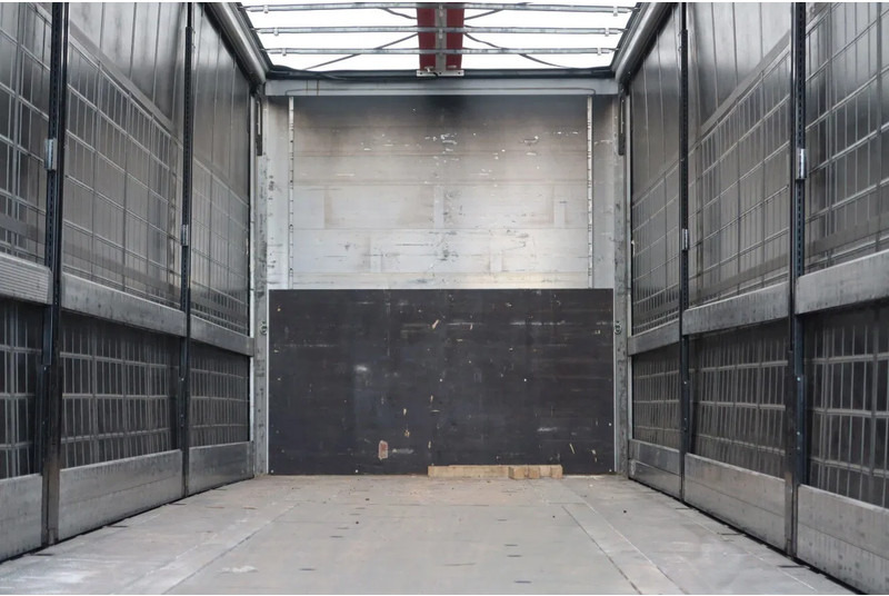 Kögel SN 24 Schuifzeil, Schuifdak, lift as, stuur-as, Rongen gaten + ice killer. - Tentpoolhaagis: pilt 4 Kögel SN 24 Schuifzeil, Schuifdak, lift as, stuur-as, Rongen gaten + ice killer. - Tentpoolhaagis: pilt 4